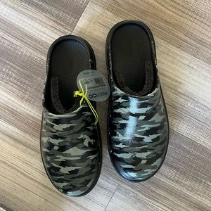OOFOS OOCLOOG Women’s/Unisex - Green Camo